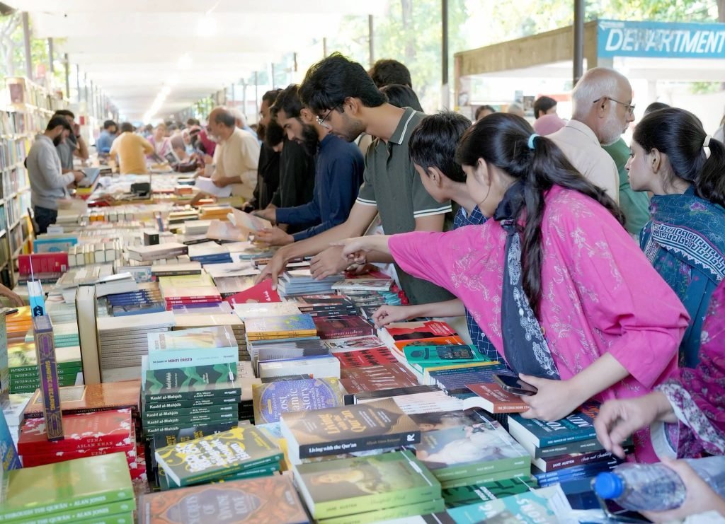 PU Book Fair Sets New Record as Book Sales Exceed 230,000 pu book fair